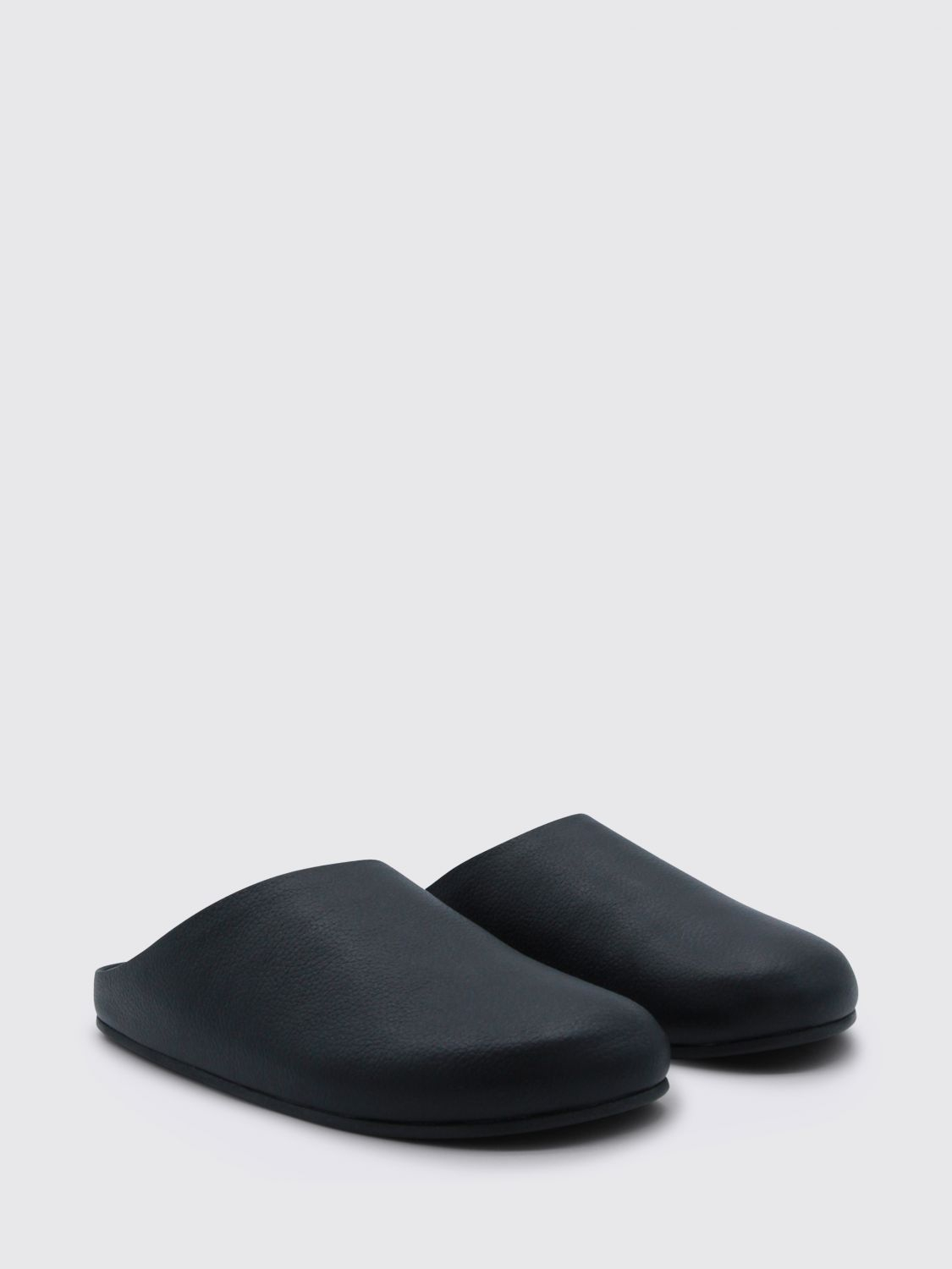 [THE ROW] Mules SS26 F1705L636 BLK