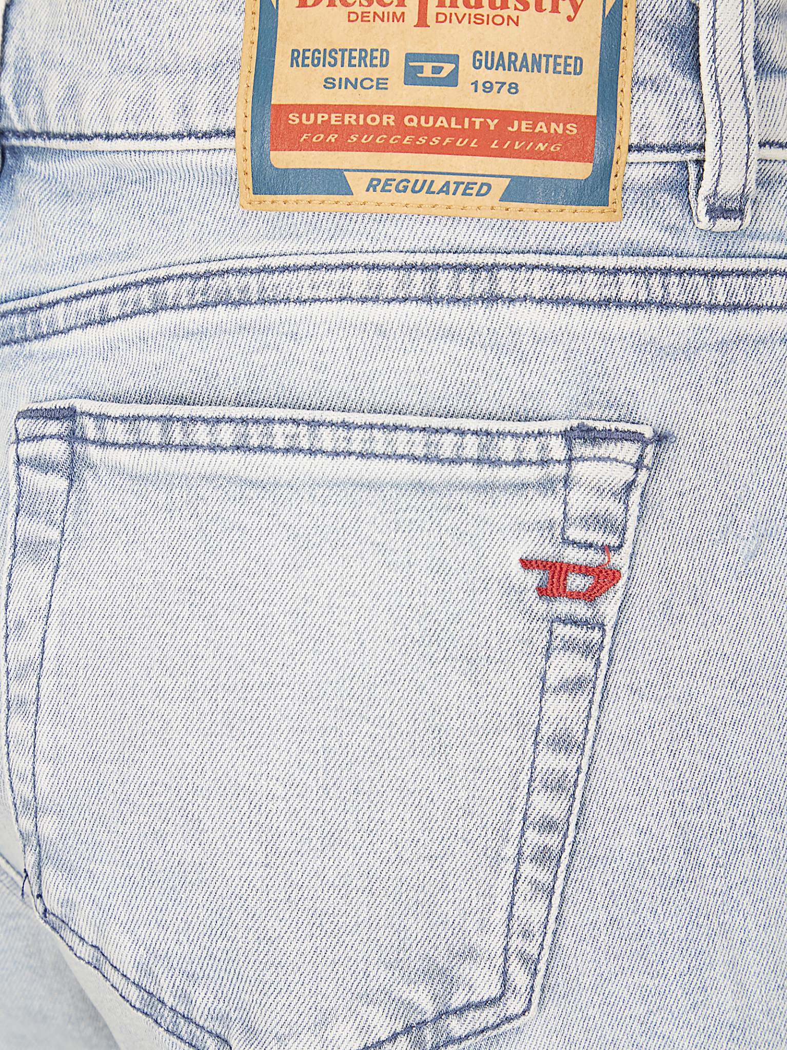 [Diesel] Jeans SS26 A036240ADBJ 01