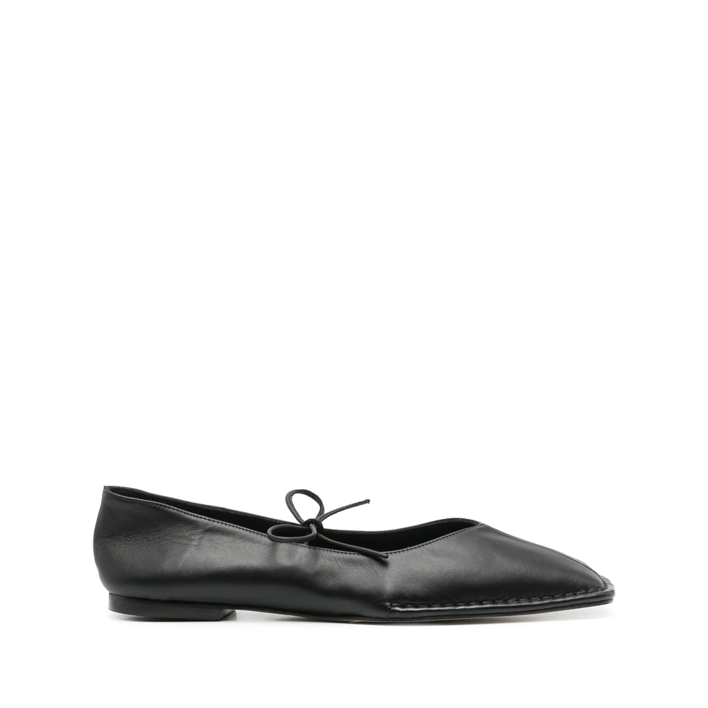 [ALOHAS] Flat shoes FW26 S00191-25  BLACK