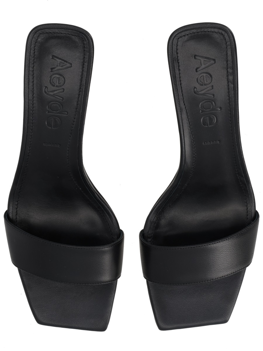 [Aeyde] Sandals SS26 A11-HS0672001001-126_BLACK