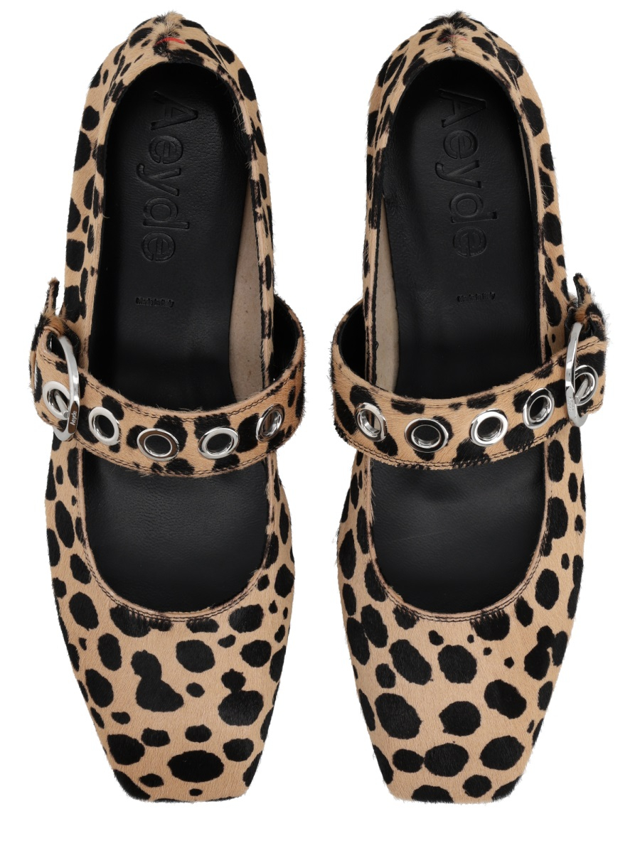 [Aeyde] Flat shoes SS26 A11-FL0551068227-126_BEIGE/BLACK