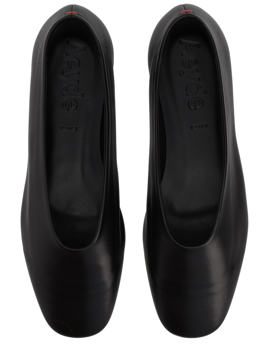 [Aeyde] Flat shoes SS26 A11-FL-MANA8MFL-0121-800-007_BLACK