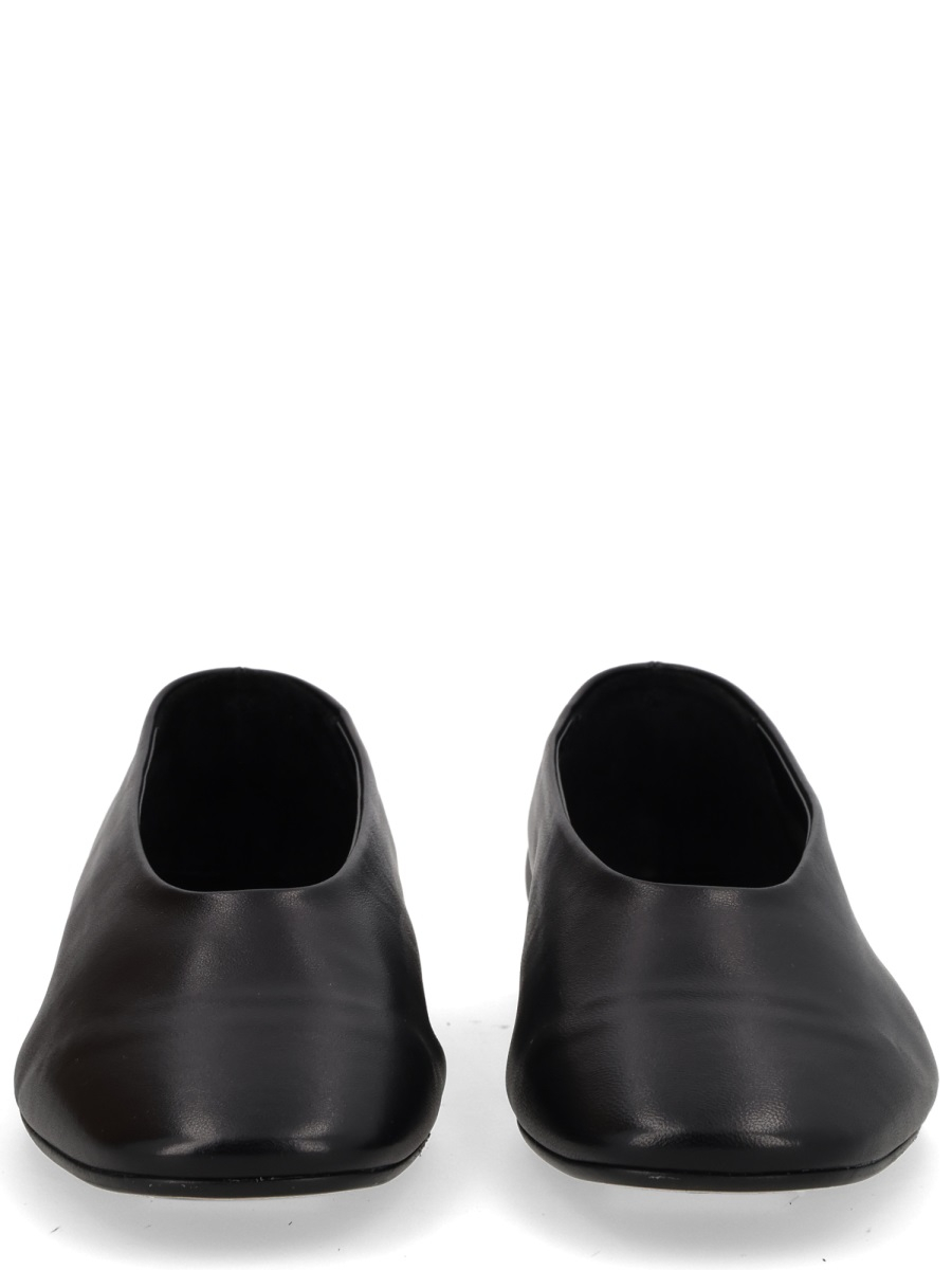 [Aeyde] Flat shoes SS26 A11-FL-MANA8MFL-0121-800-007_BLACK
