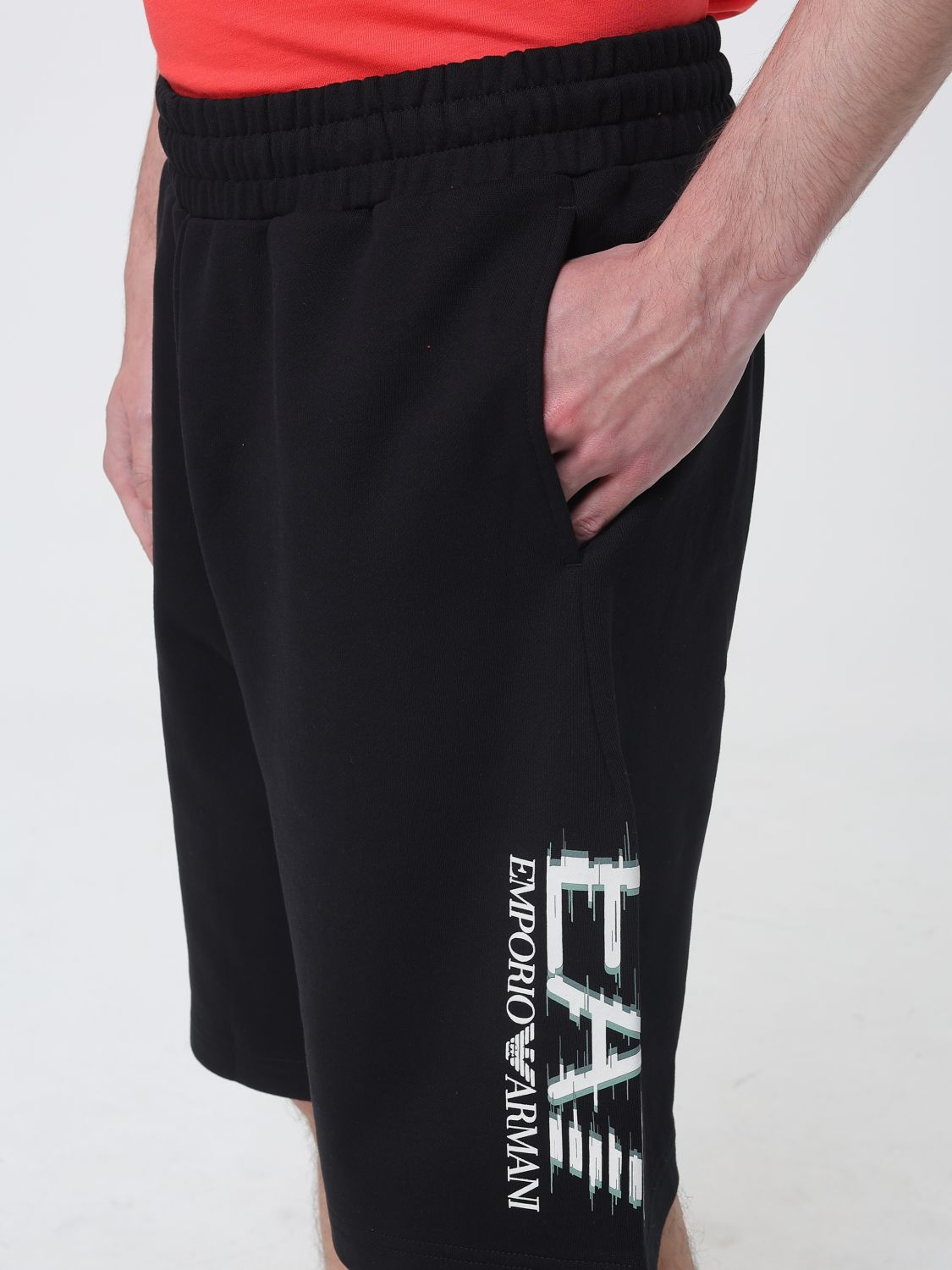 [EA7] Shorts SS26 7M001329AF17787 UC001