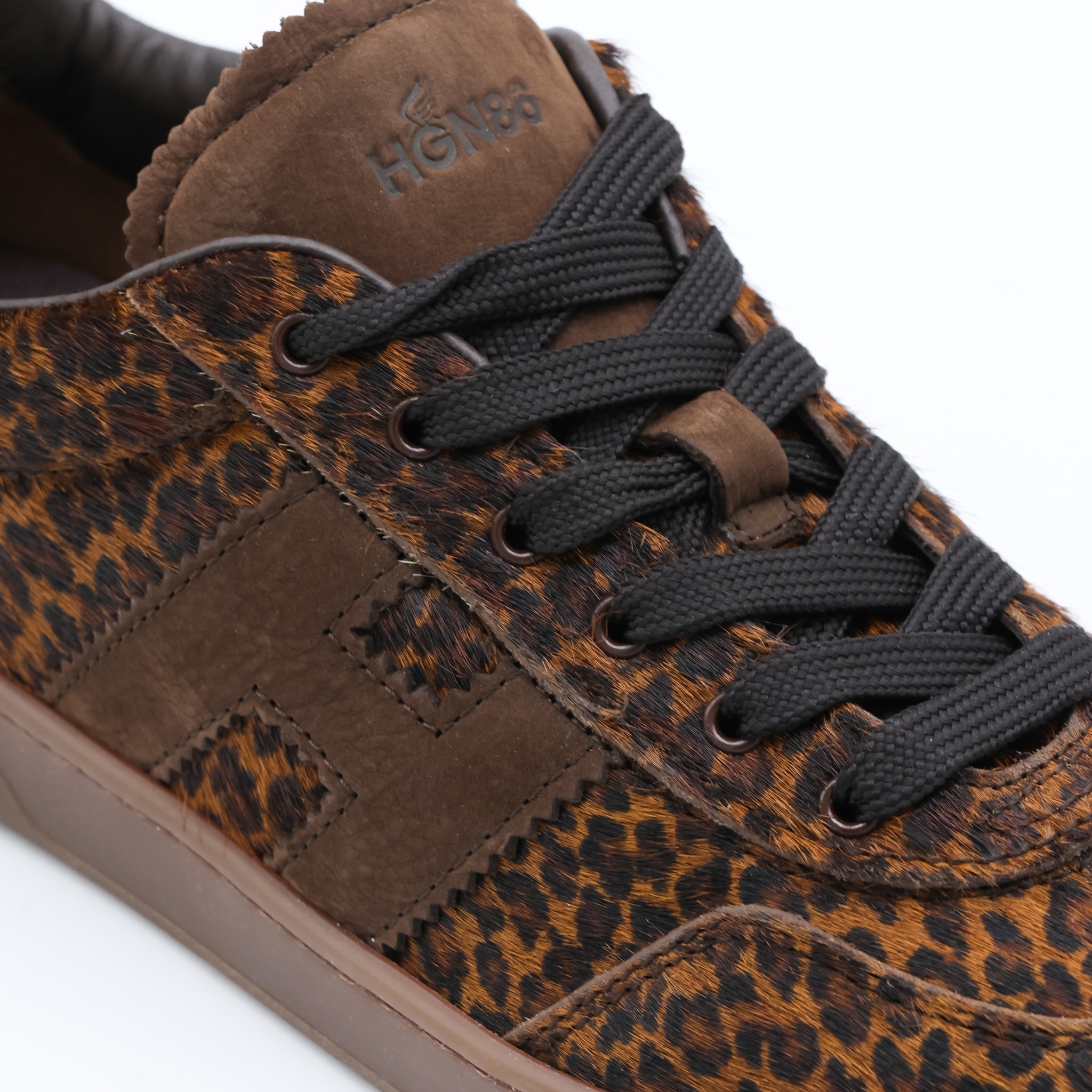 [Hogan] Sneakers FW26 HXW6470FB6CVHP0R1Z