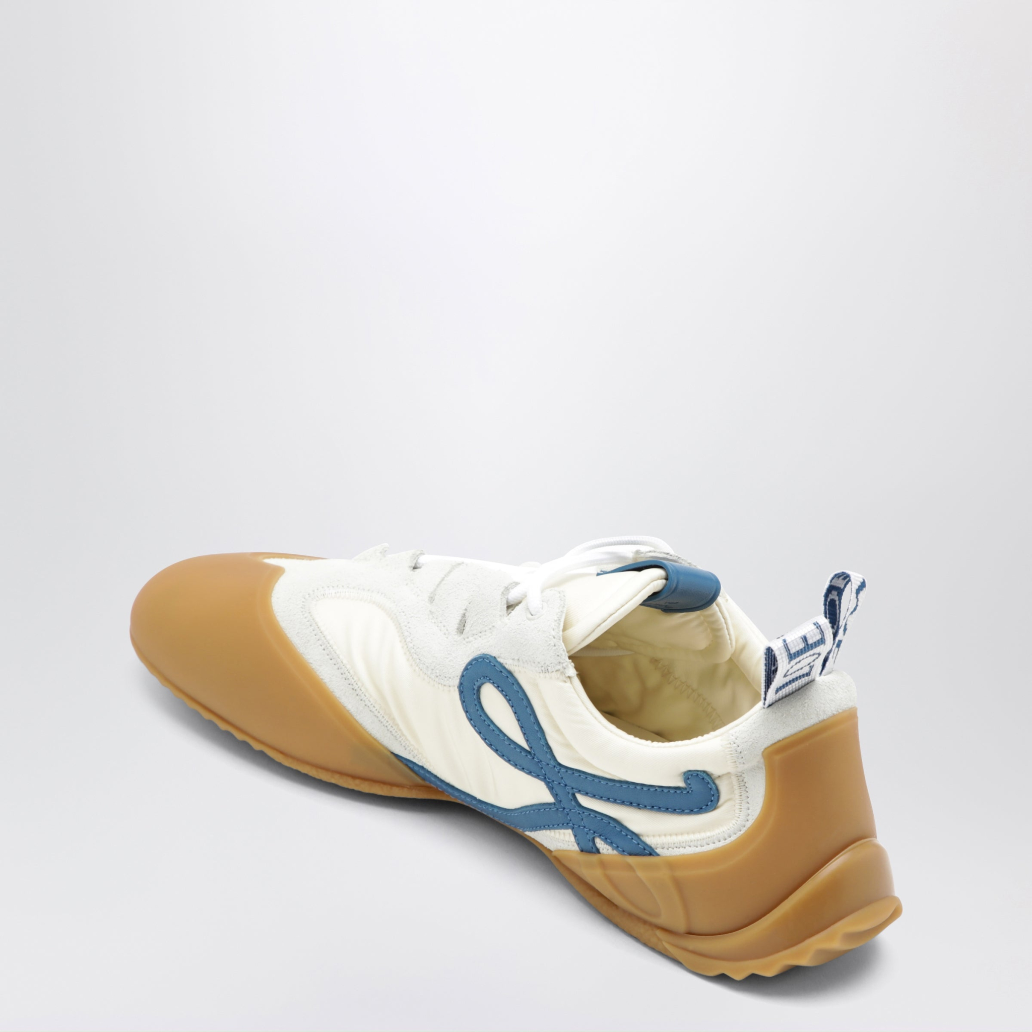 [Loewe] Sneakers FW26 L815282XAZNY