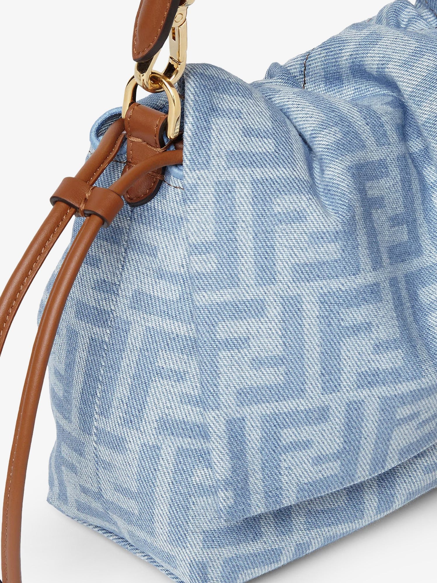 [Fendi] Cross body bag FW26 8BR833AY6QF1WM6