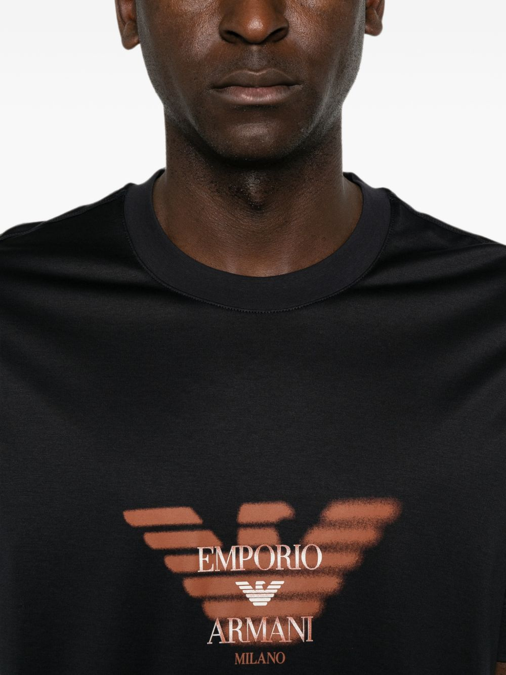 [Emporio Armani] T-shirts Short Sleeve FW26 EM006765AF10017UB118