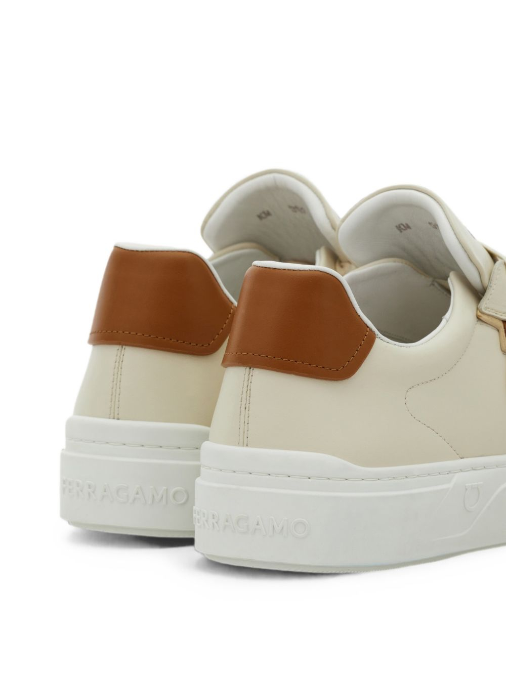 [Salvatore Ferragamo] Sneakers FW26 02B016796261007