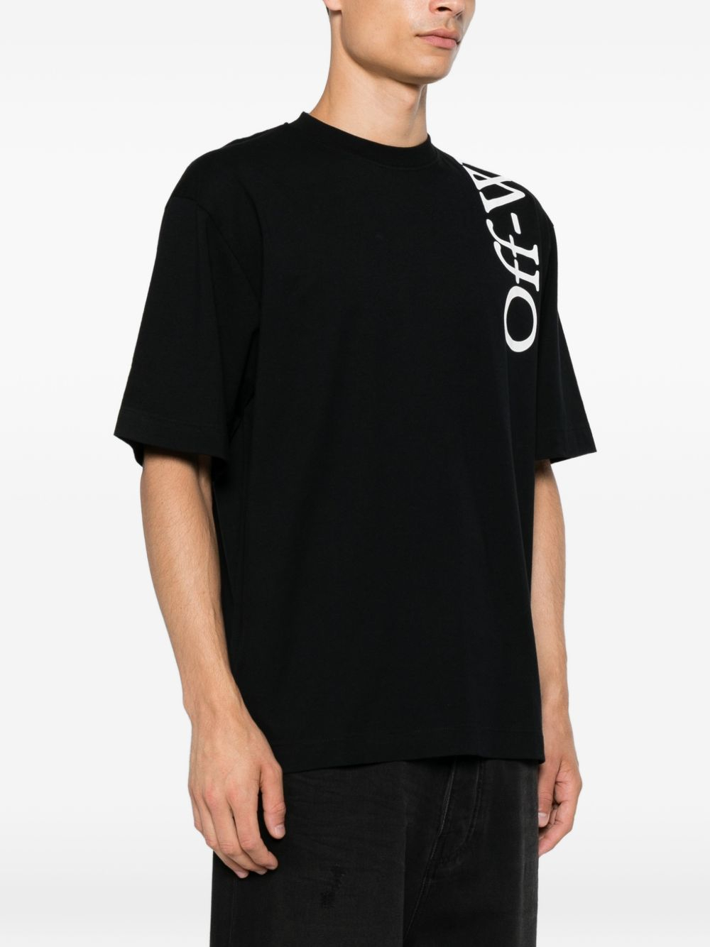 [Off White] T-shirts Short Sleeve FW26 OMAA120F26JER01000