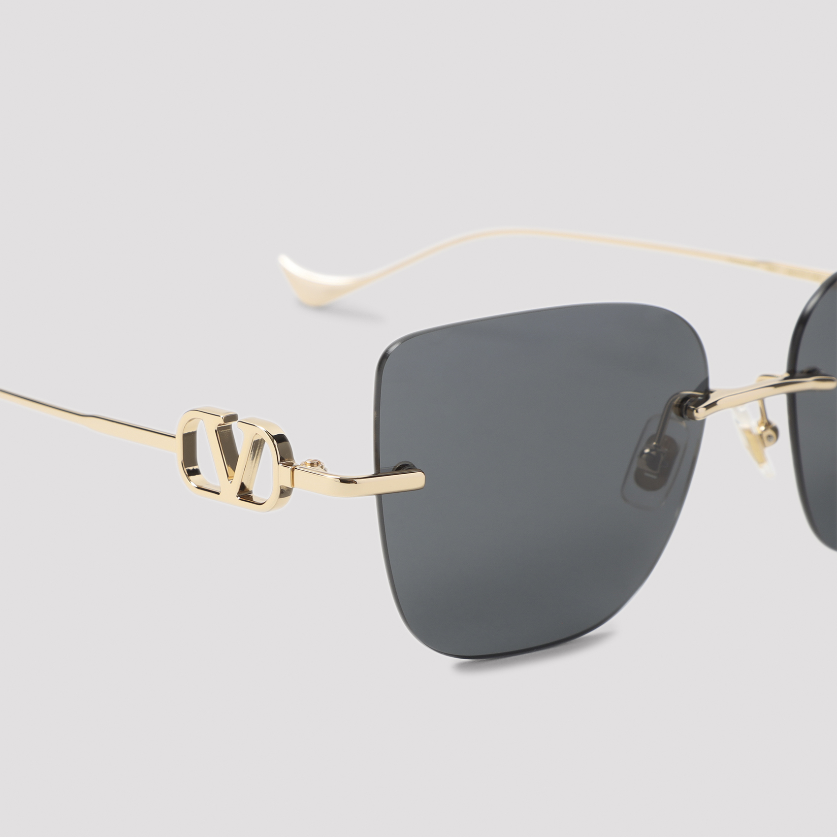 [VALENTINO EYEWEAR] Sunglasses FW26 VG0033S