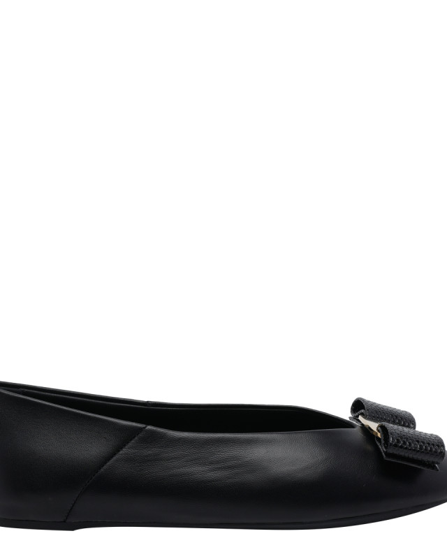 [Salvatore Ferragamo] Flat shoes FW26 78288301K221NERO