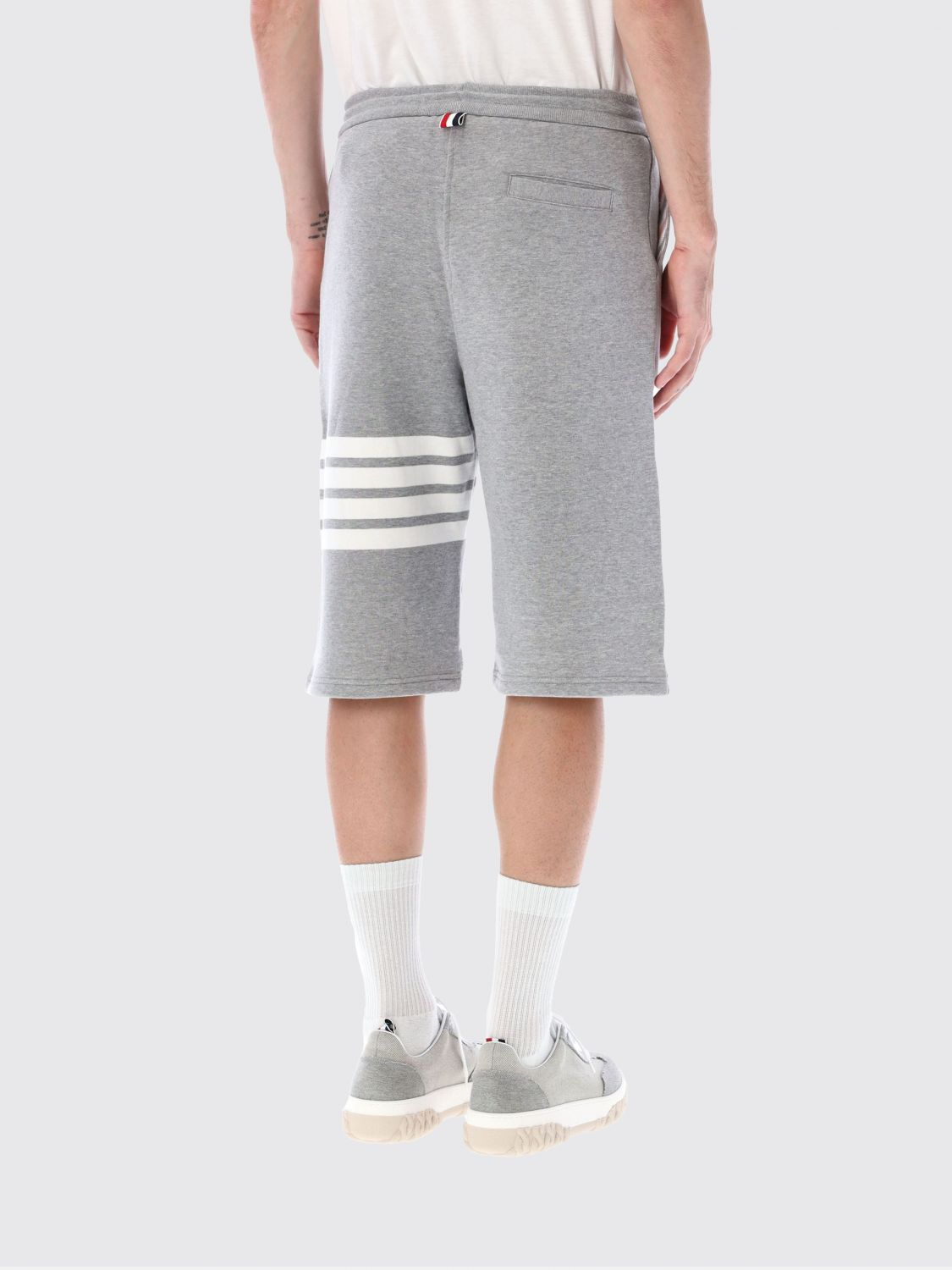 [Thom Browne] Shorts SS26 MJQ012H00535 068