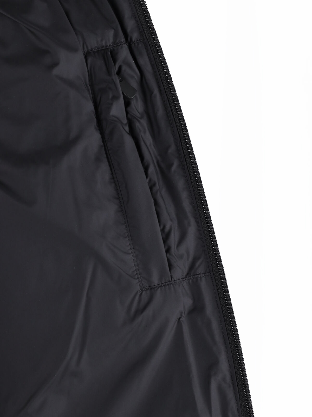 [Burberry] Down Jacket FW26 8110196A1189