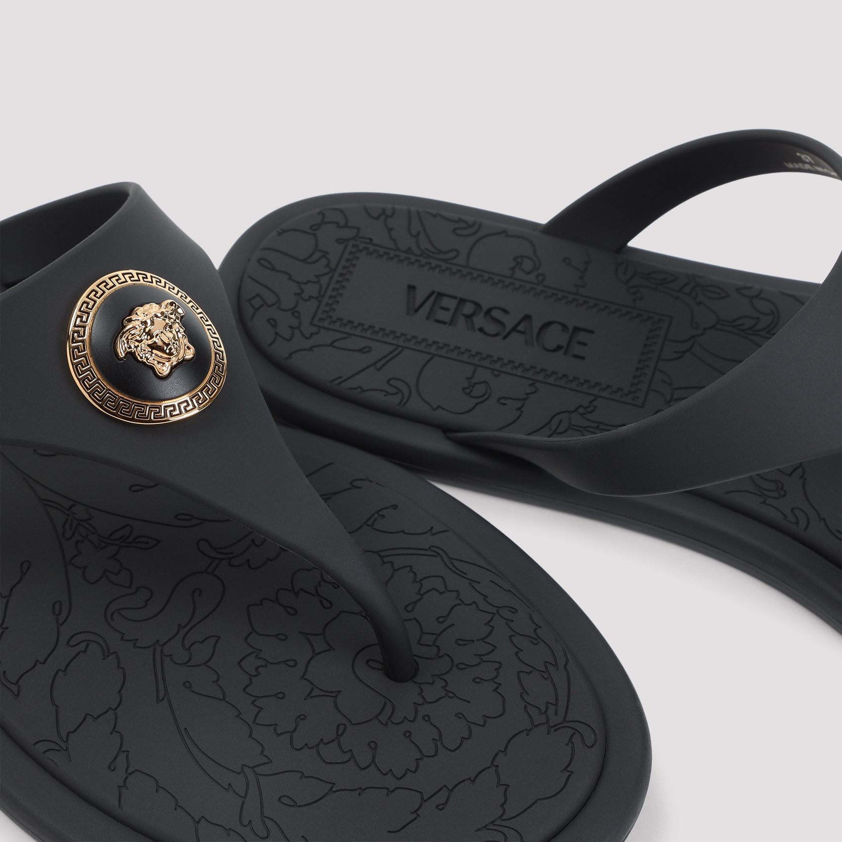 [Versace] Sandals FW26 1016248.1A10983