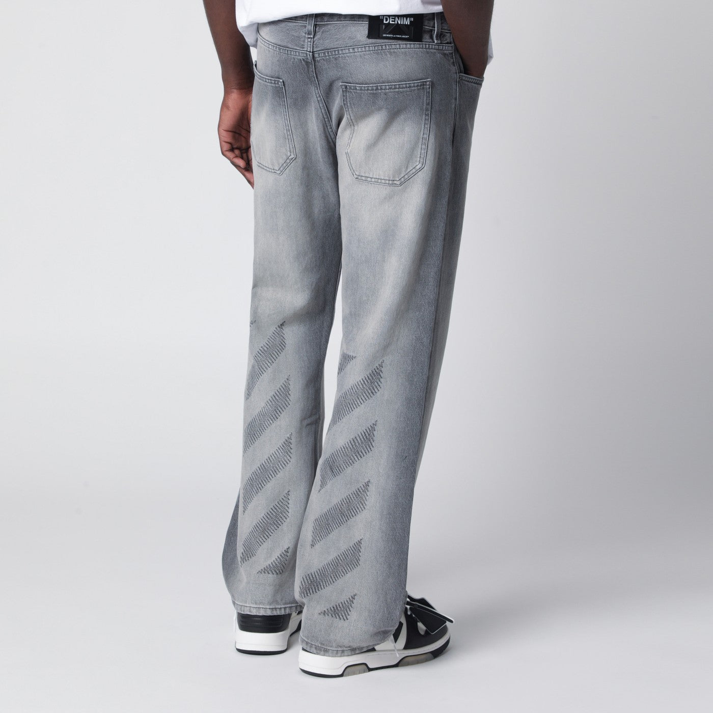 [Off-White] Jeans SS26 OMYA18JS26DEN003