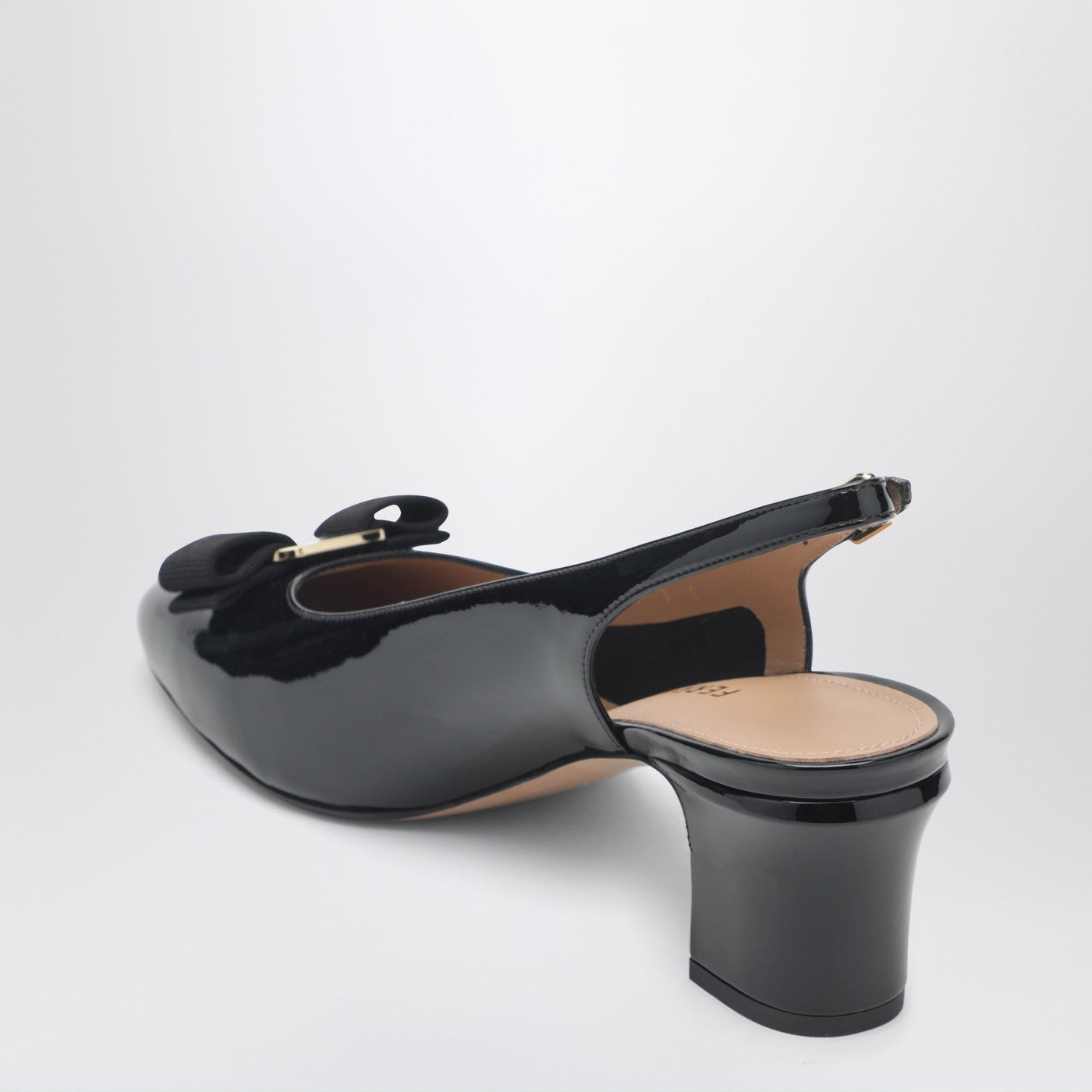 [Ferragamo] Slingback SS26 07907391CLE