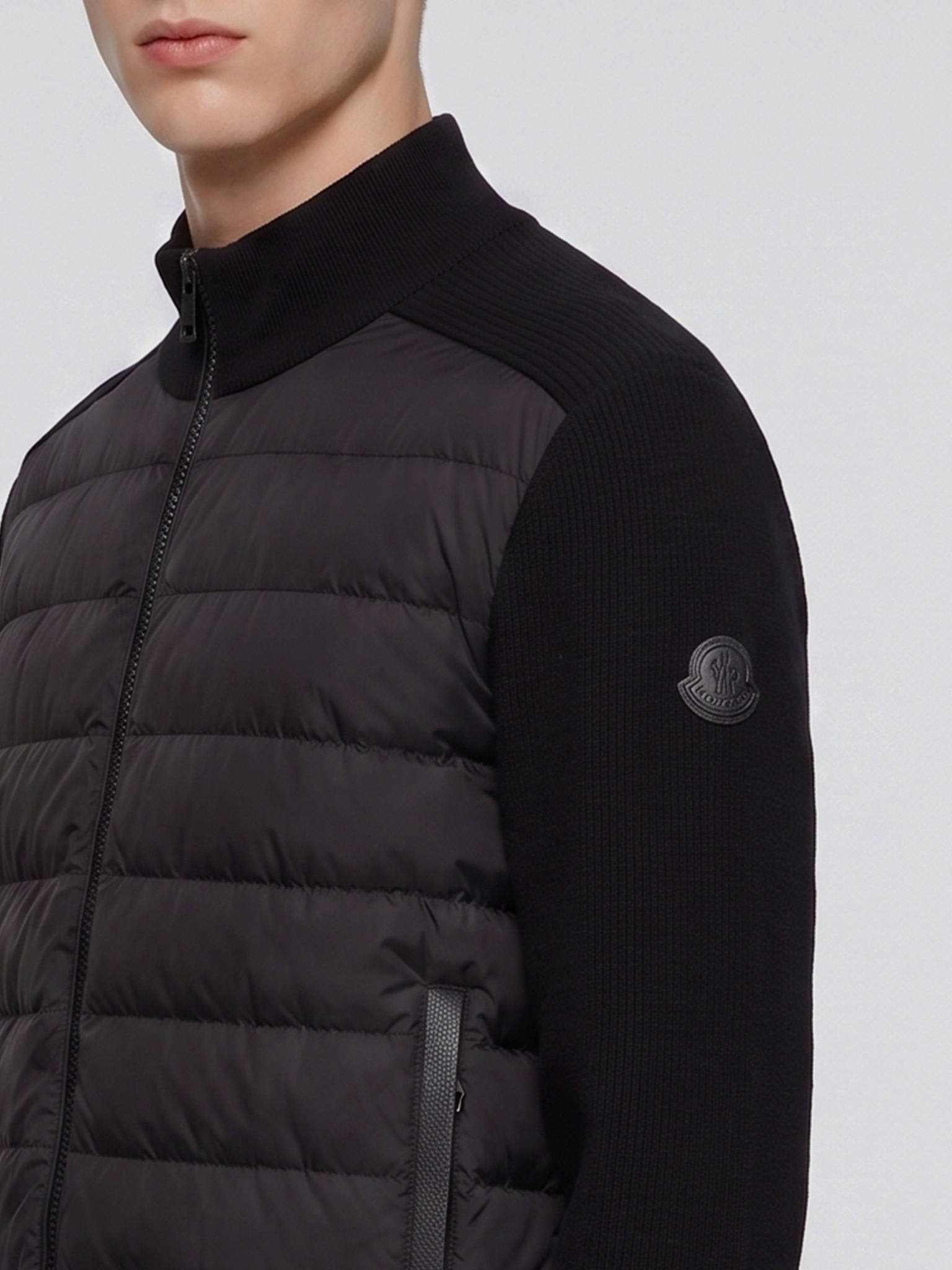 [Moncler] Down Jacket FW26 L20919B00011_M4281_999