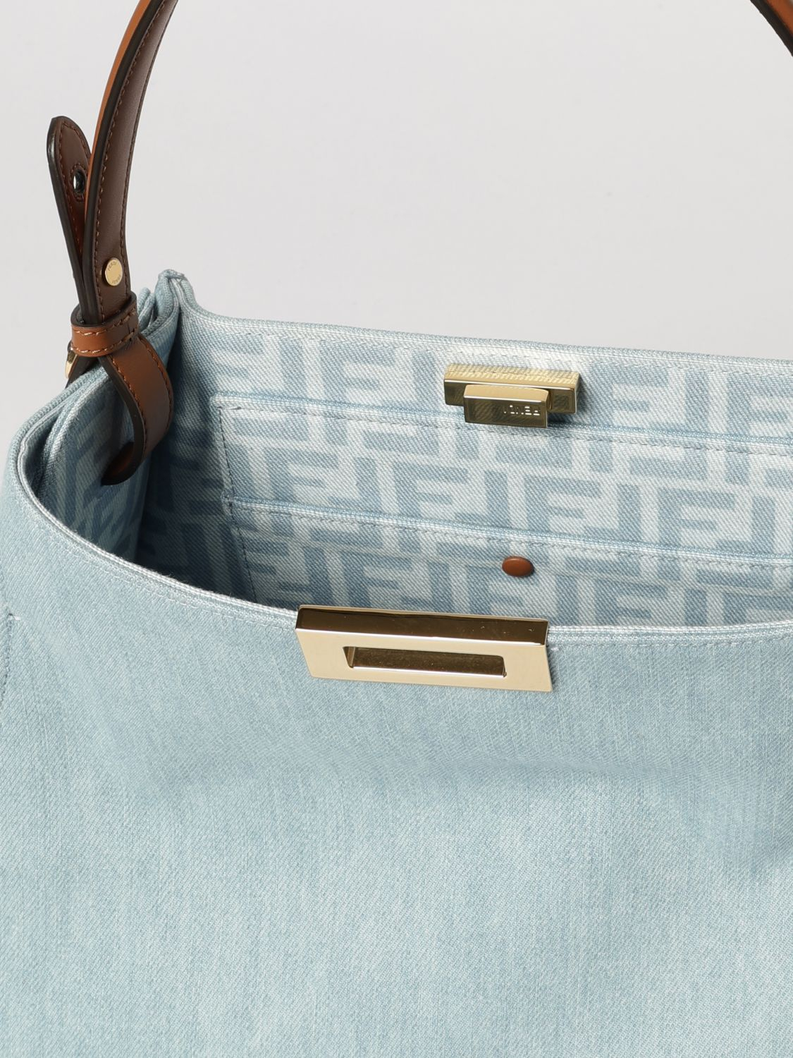 [Fendi] Shoulder bag FW26 8BN368AY6P F1WM6