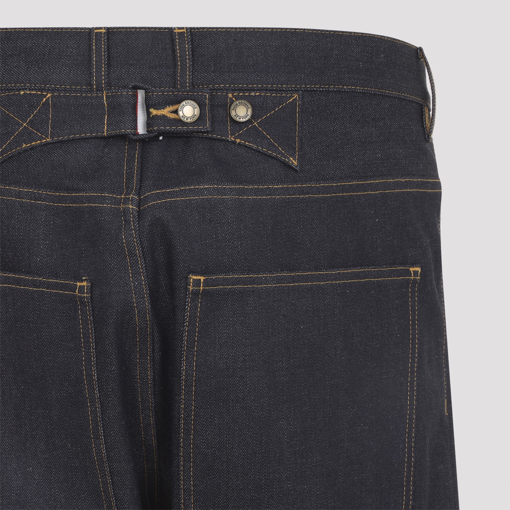 [Thom Browne] Jeans FW26 MTU345S.F1101