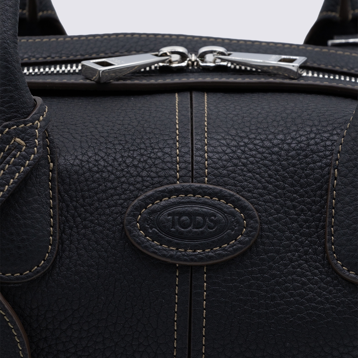 [Tod's] Shoulder bag FW26 XBWDBKH0200XGAB999