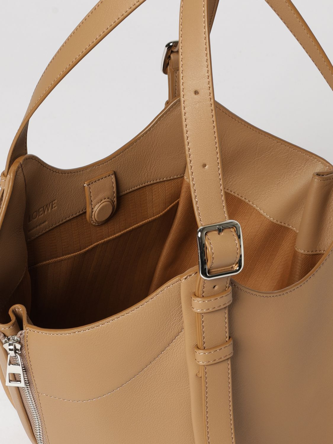 [Loewe] Shoulder bag SS26 A538HHBX07 9579