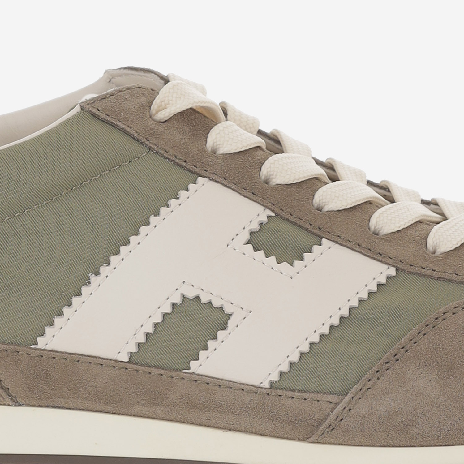 [Hogan] Sneakers FW26 HXM6990GH10V4R0CP0