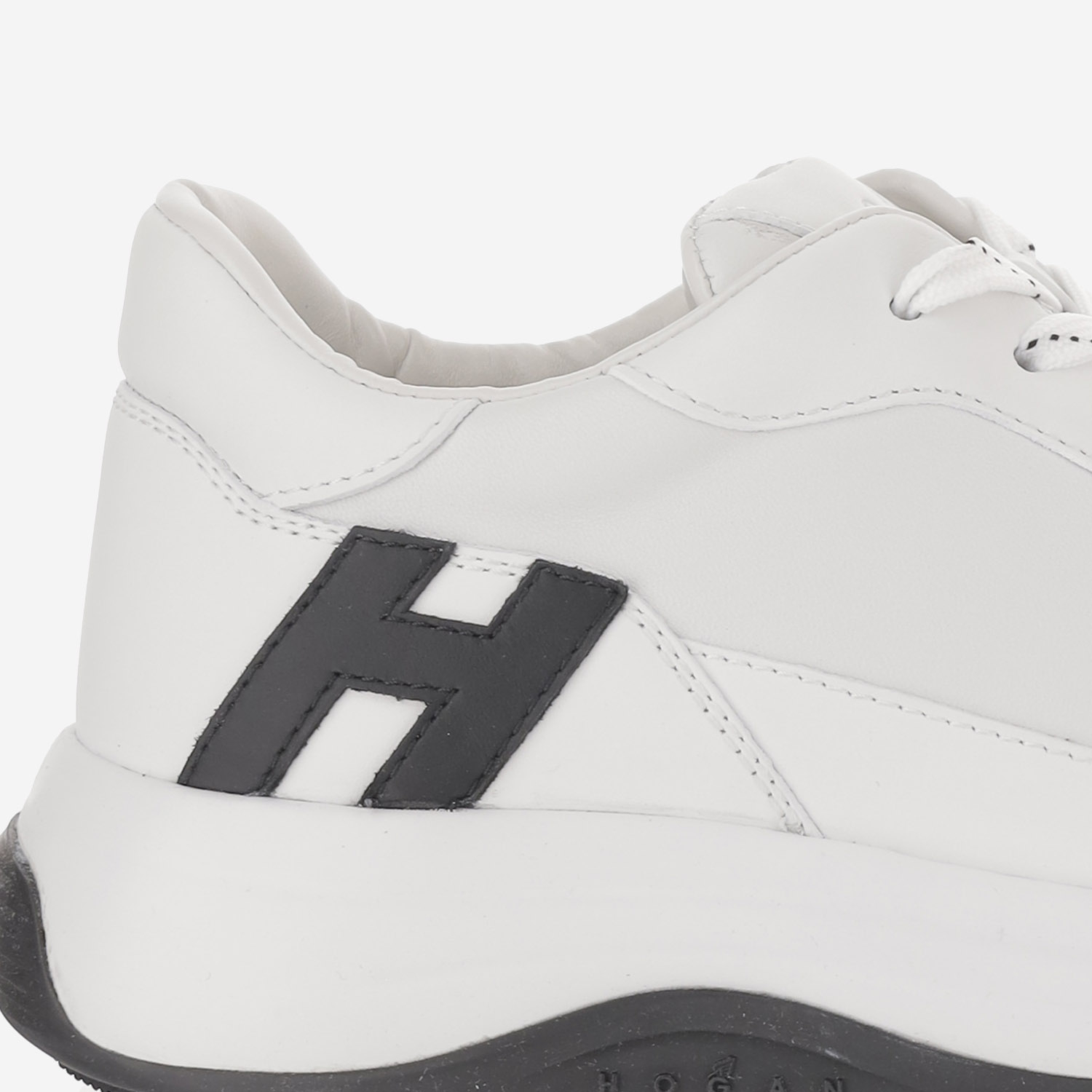 [Hogan] Sneakers FW26 HXM7190GH50UAI0001