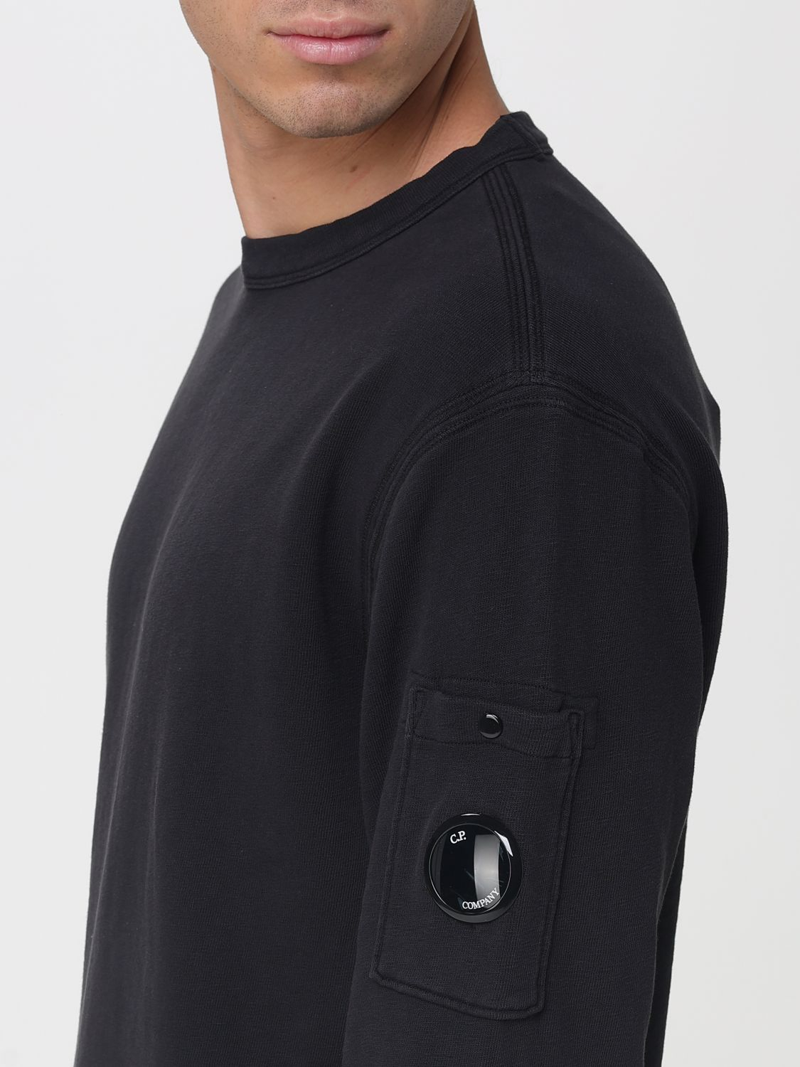 [C.P. Company] Sweatshirt SS26 20CMSS207A110337O 999