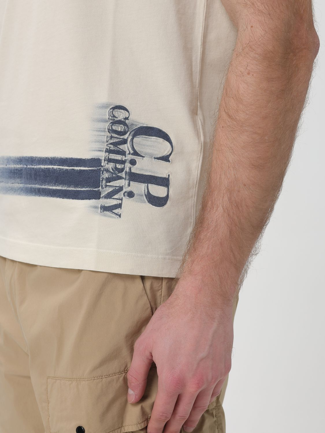 [C.P. Company] T-shirts Short Sleeve SS26 20CMTS293A005431G 114