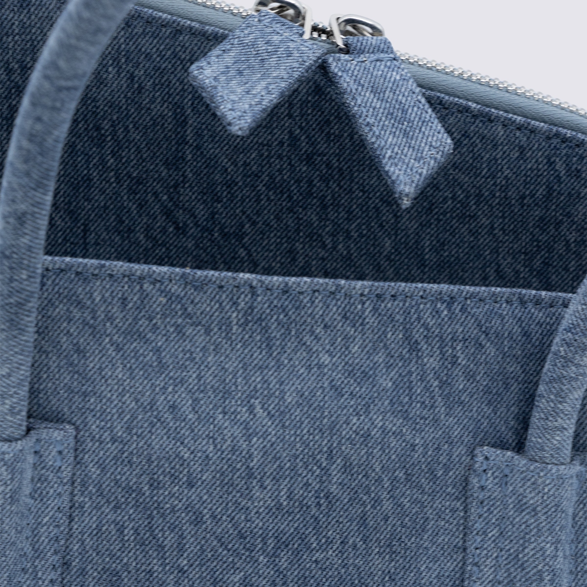 [The Attico] Shoulder bag FW26 261WAH00058DDD116AA045