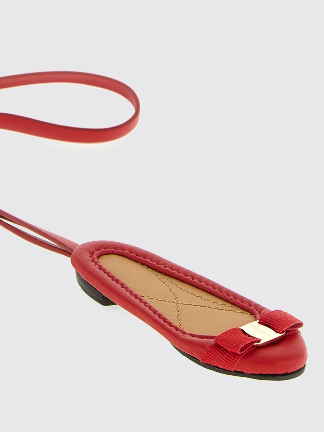 [Ferragamo] Keyring SS26 790776 FLAMERED