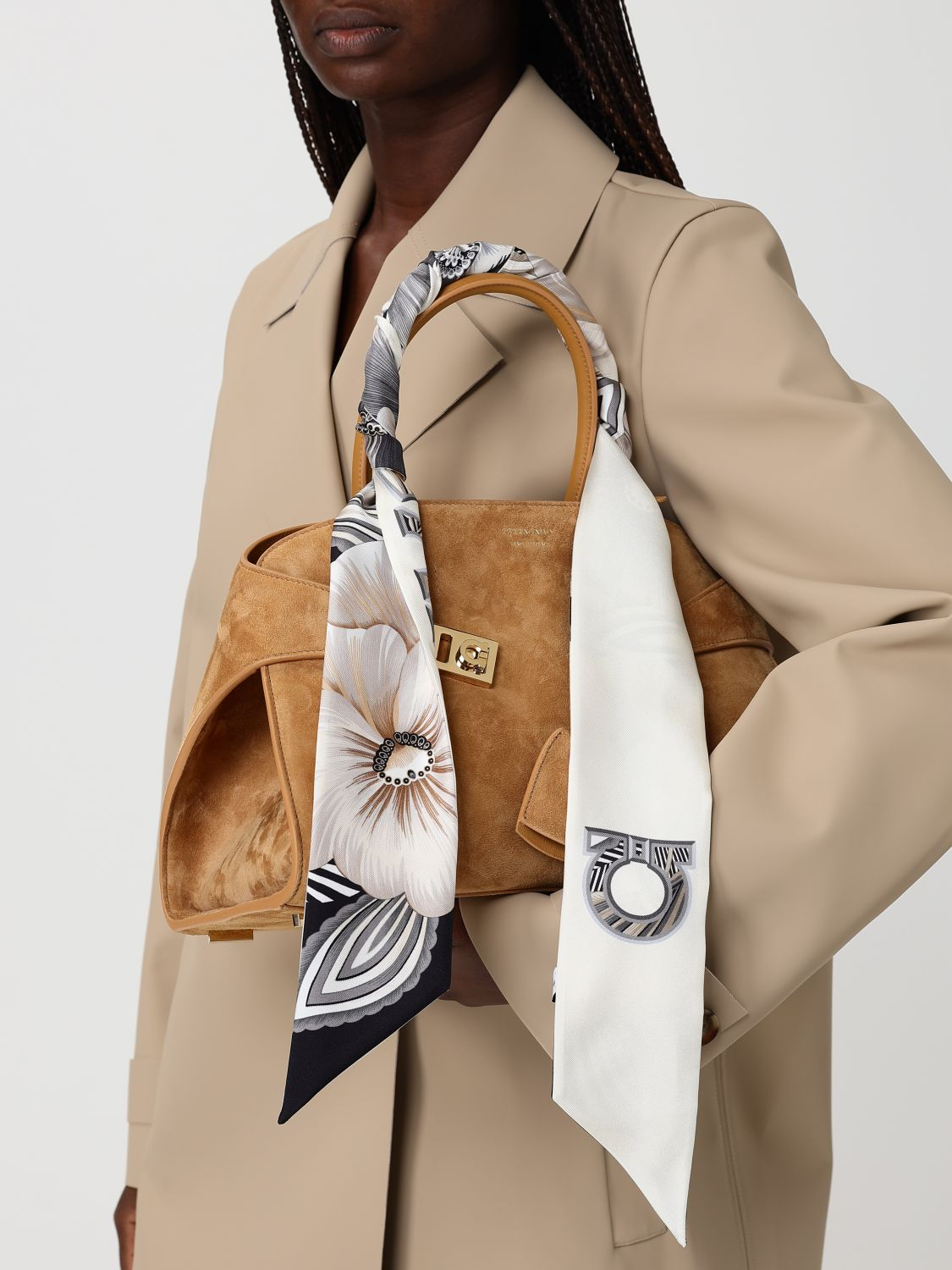 [Ferragamo] Tote bag SS26 215608 792064 045