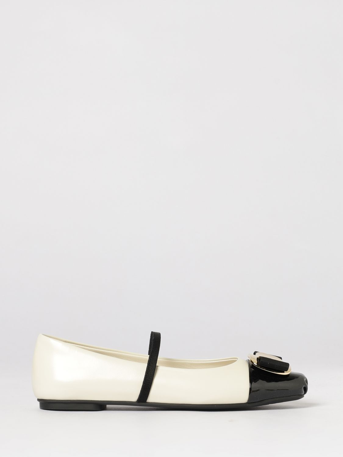 [Ferragamo] Flat shoes SS26 01J183 777437 001