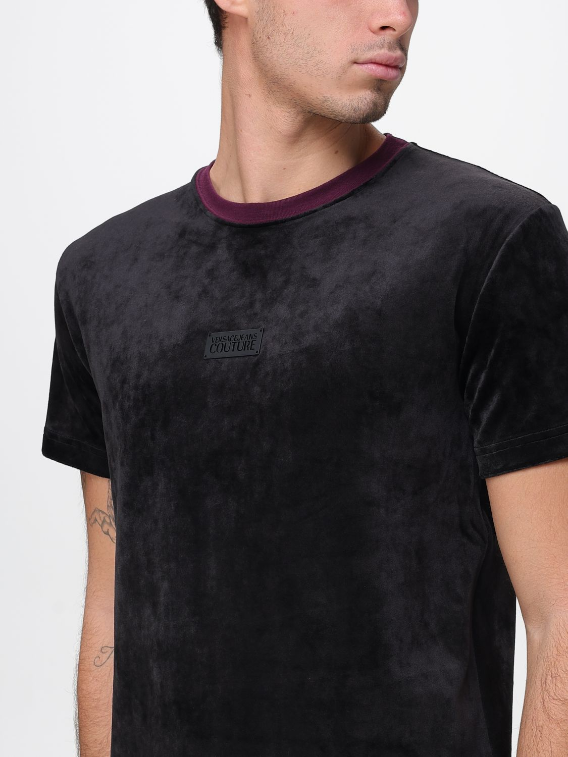 [VERSACE JEANS COUTURE] T-shirts Short Sleeve FW25 79GAH6S2J0241 899