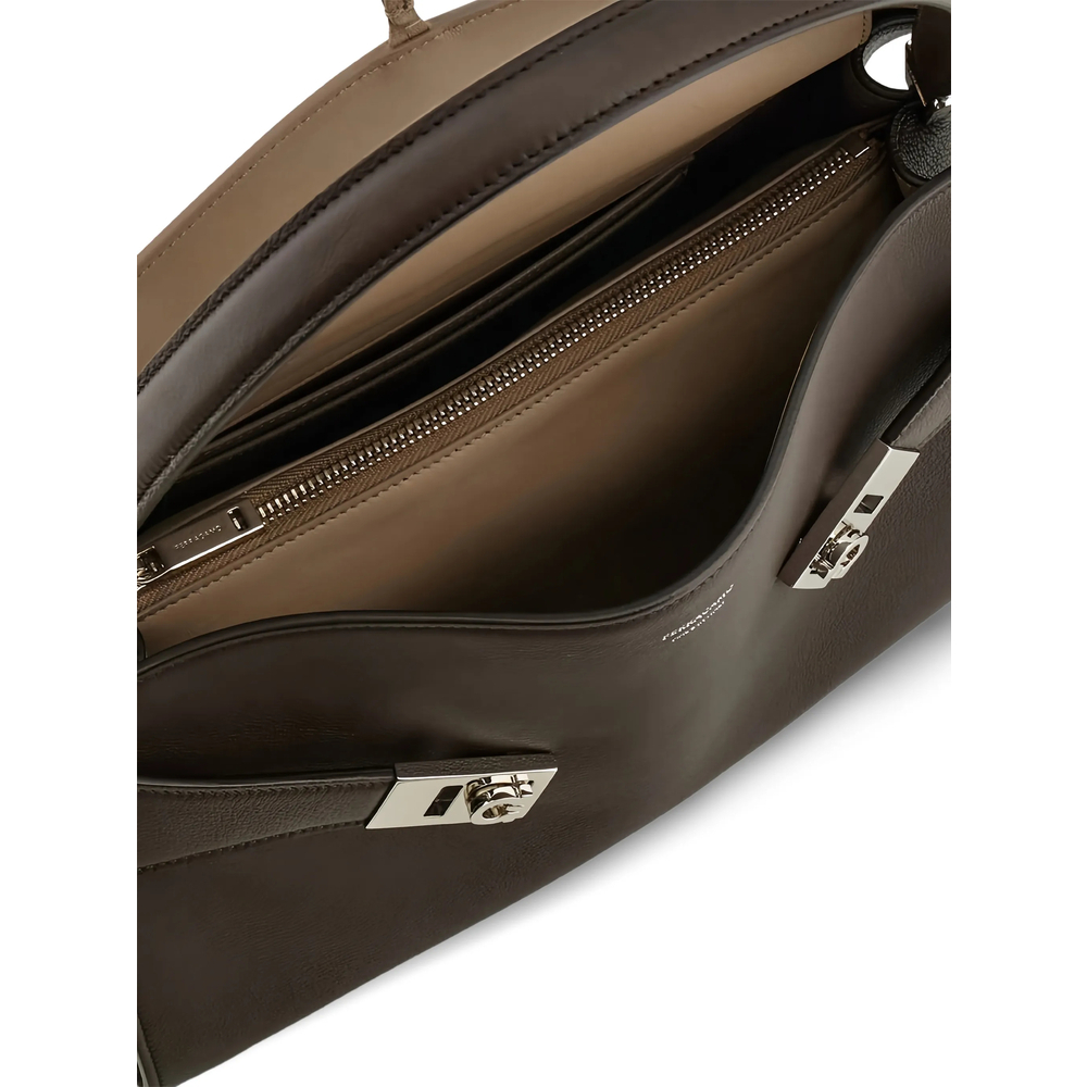 [Ferragamo] Shoulder bag FW26 219816 0795204 TMOTA