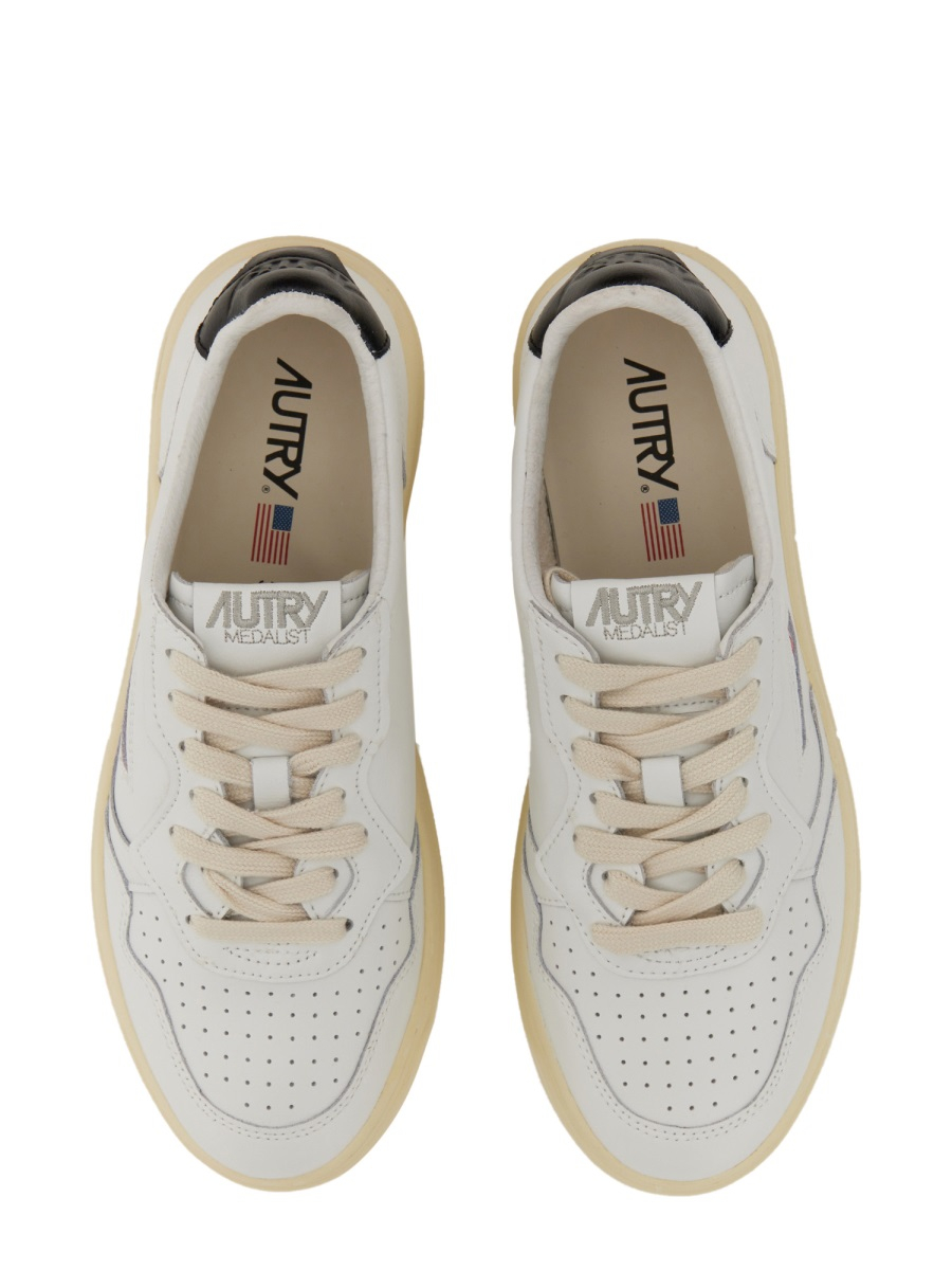 [AUTRY] Sneakers FW26 AULW_LL22