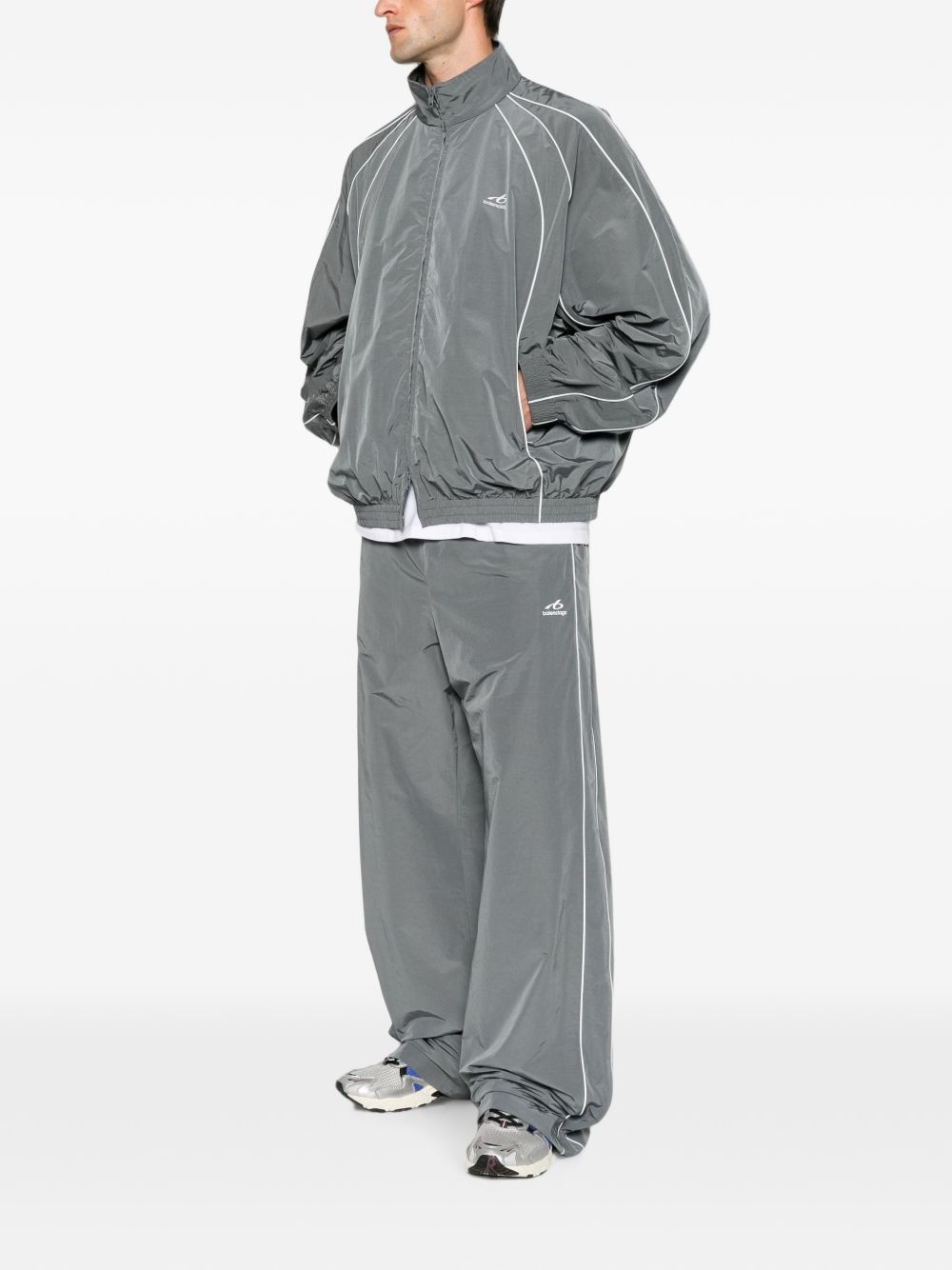 [Balenciaga] Trousers FW26 A001ZCTPQ381485