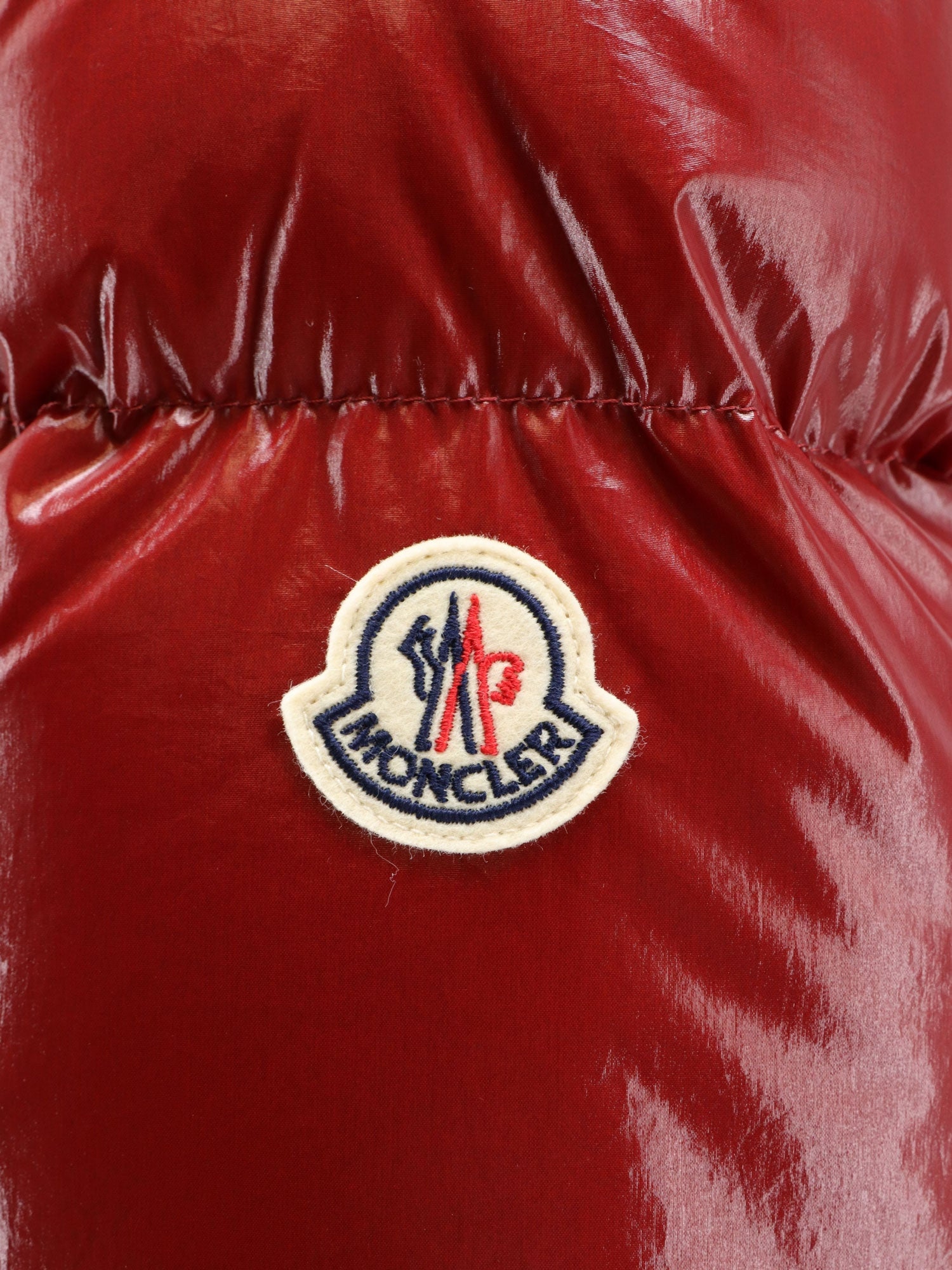 [Moncler] Down jacket FW26 L20931A00031597EU472