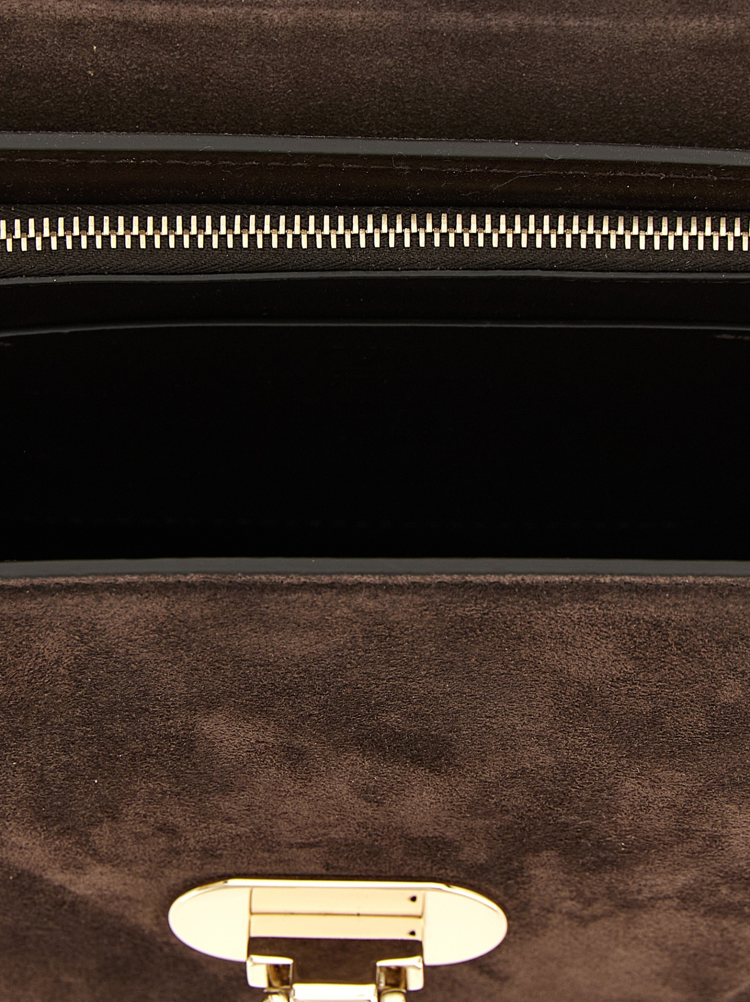 [Valentino Garavani] Cross body bag FW26 W2B0T76KQQ0TO