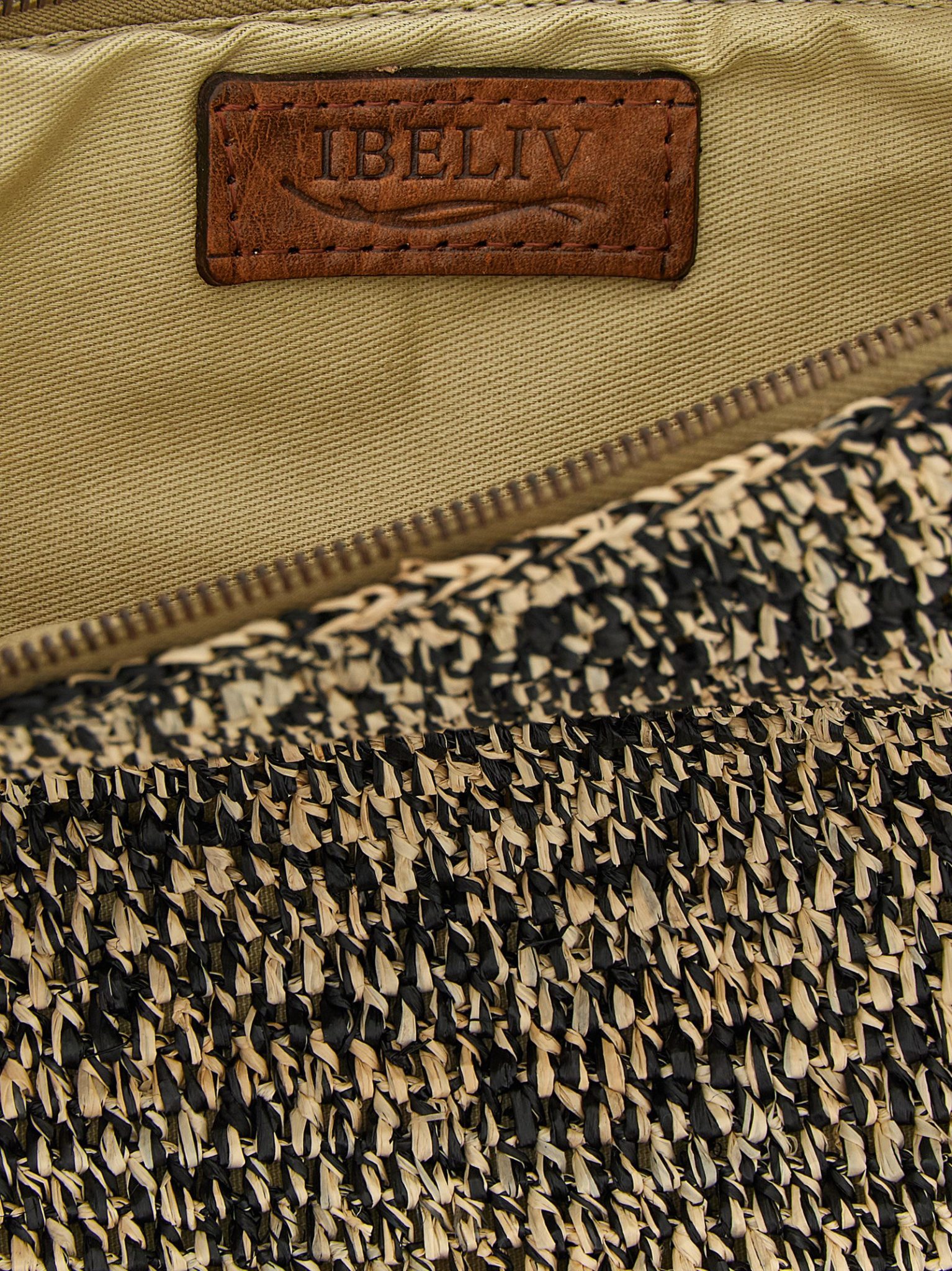 [Ibeliv] Clutch bag SS26 AMPYTIGA