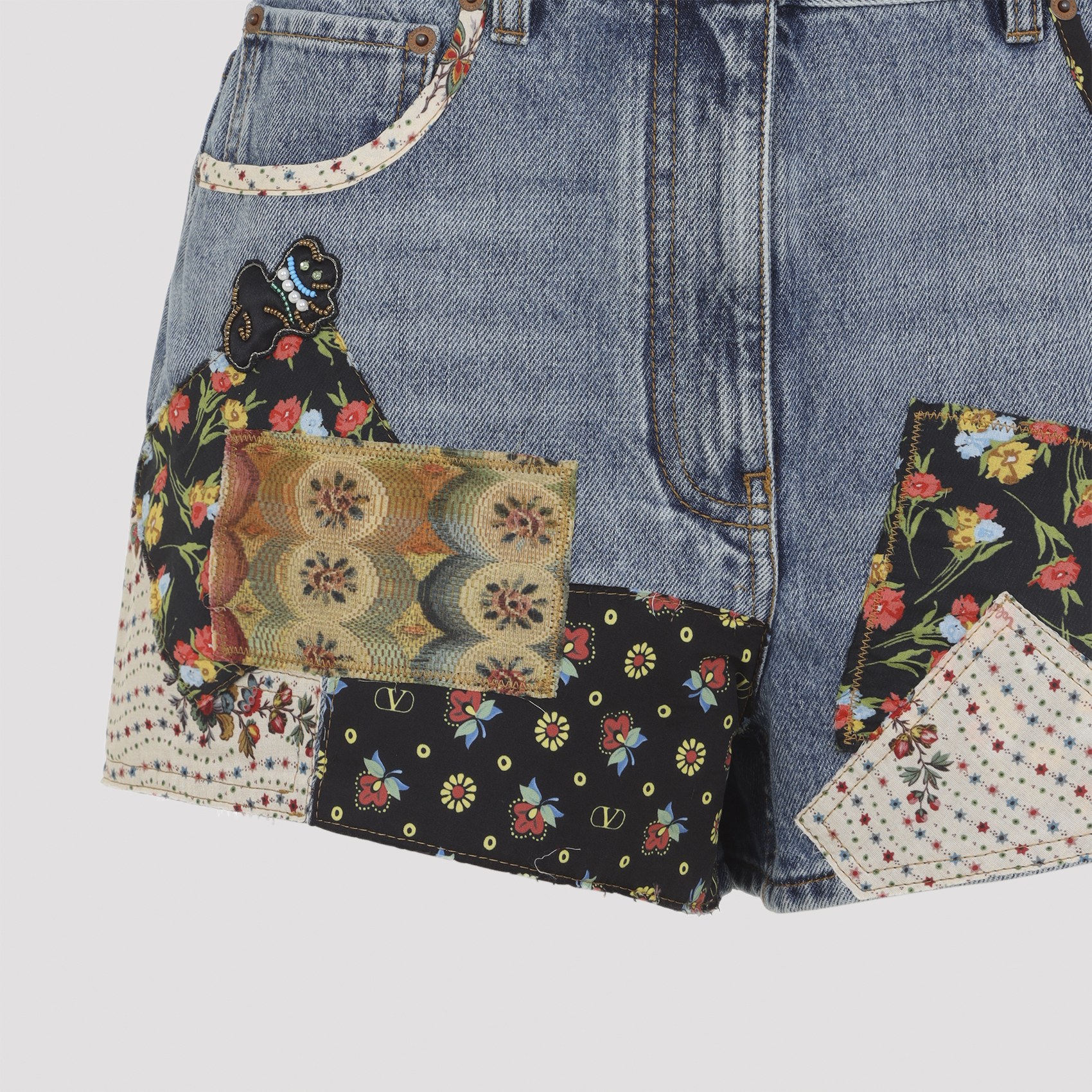 [Valentino] Shorts SS26 8B3DD2AW9YB