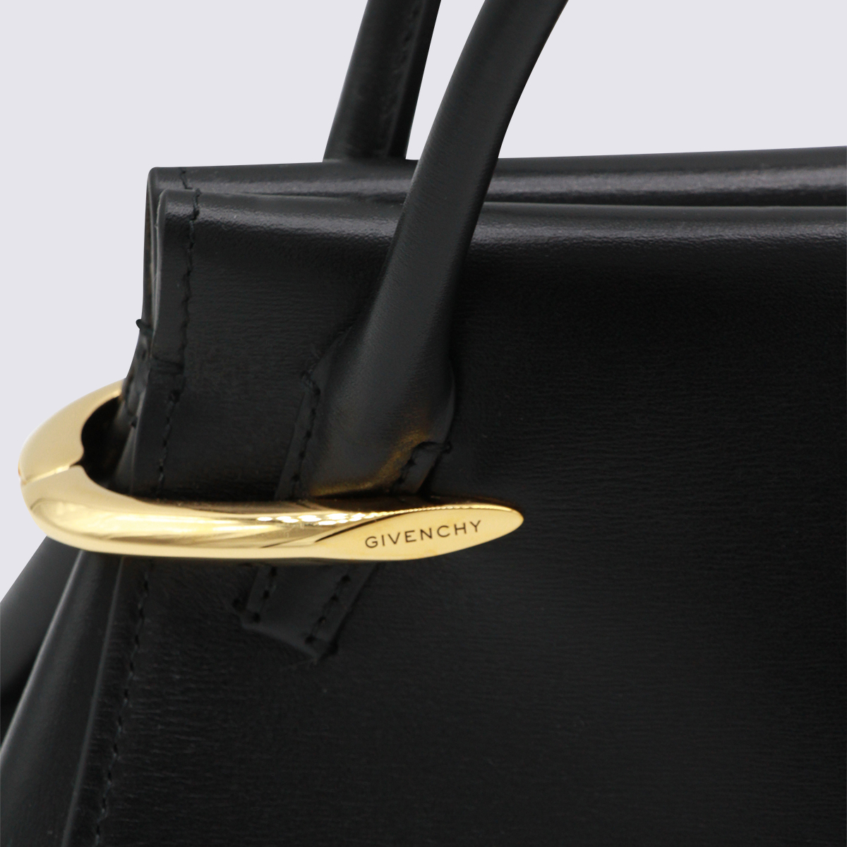 [Givenchy] Shoulder bag SS26 BB515JB2CN001
