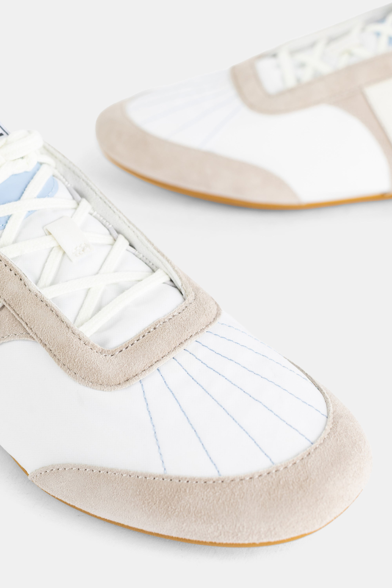 [Chloe] Sneakers SS26 CH26S15RVL