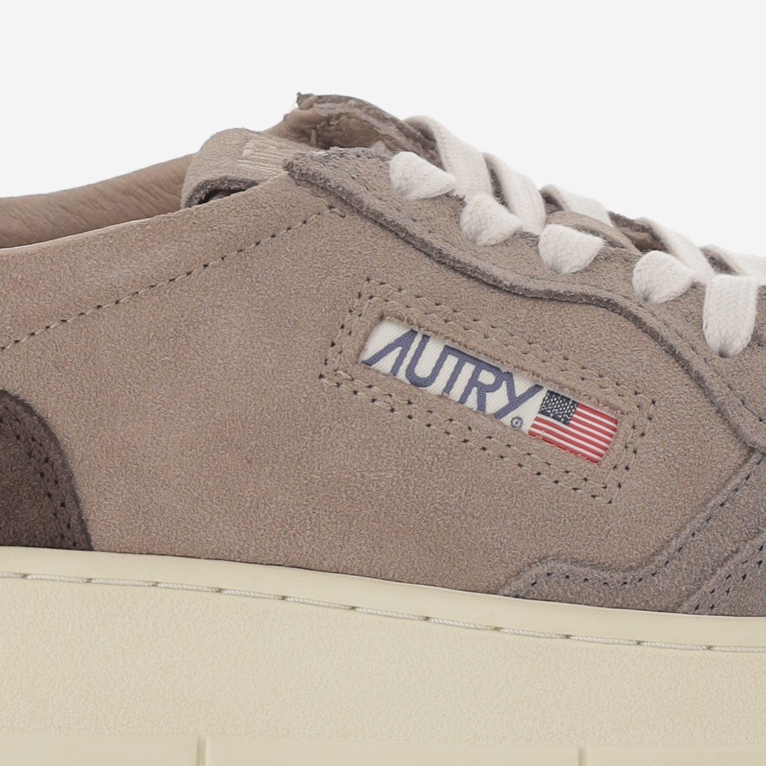 [AUTRY] Sneakers FW26 AULMTS41TRICSUEDETAUPECOTTO