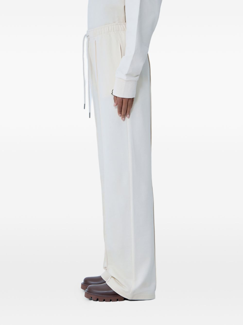 [Moncler] Trousers SS26 L1 093 8H000 02 89B2V 034