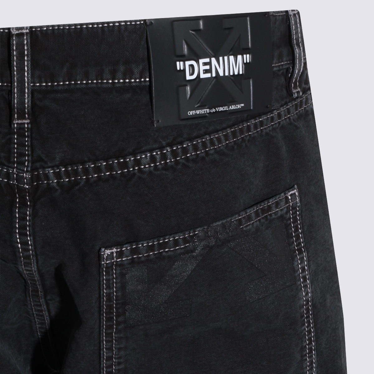 [Off-White] Trousers SS26 OMCE04JS26FAB0030001