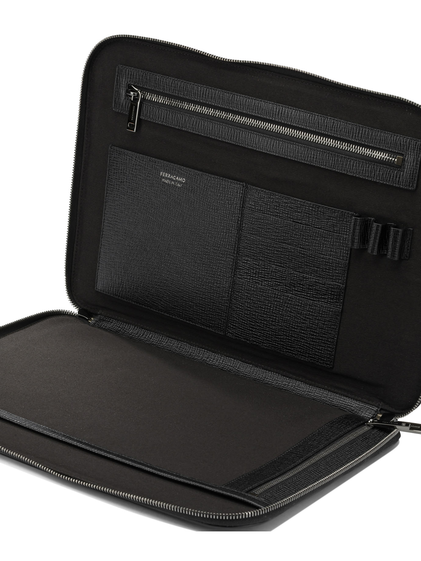 [Ferragamo] Clutch bag FW26 0795617