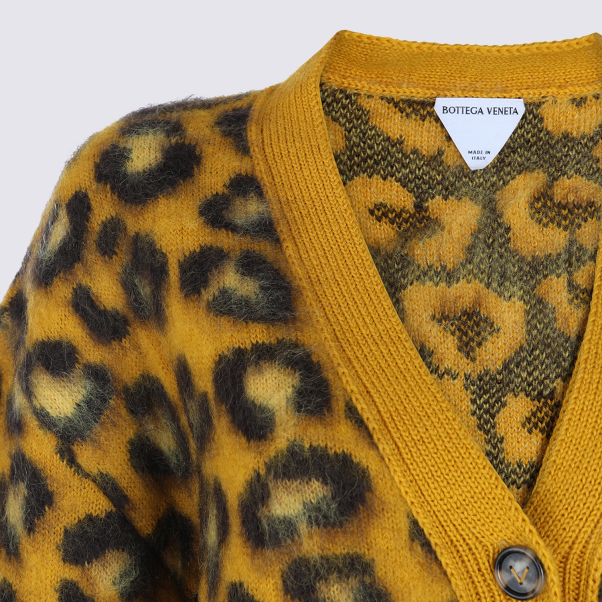 [Bottega Veneta] Cardigan FW25 845600V5MC07103