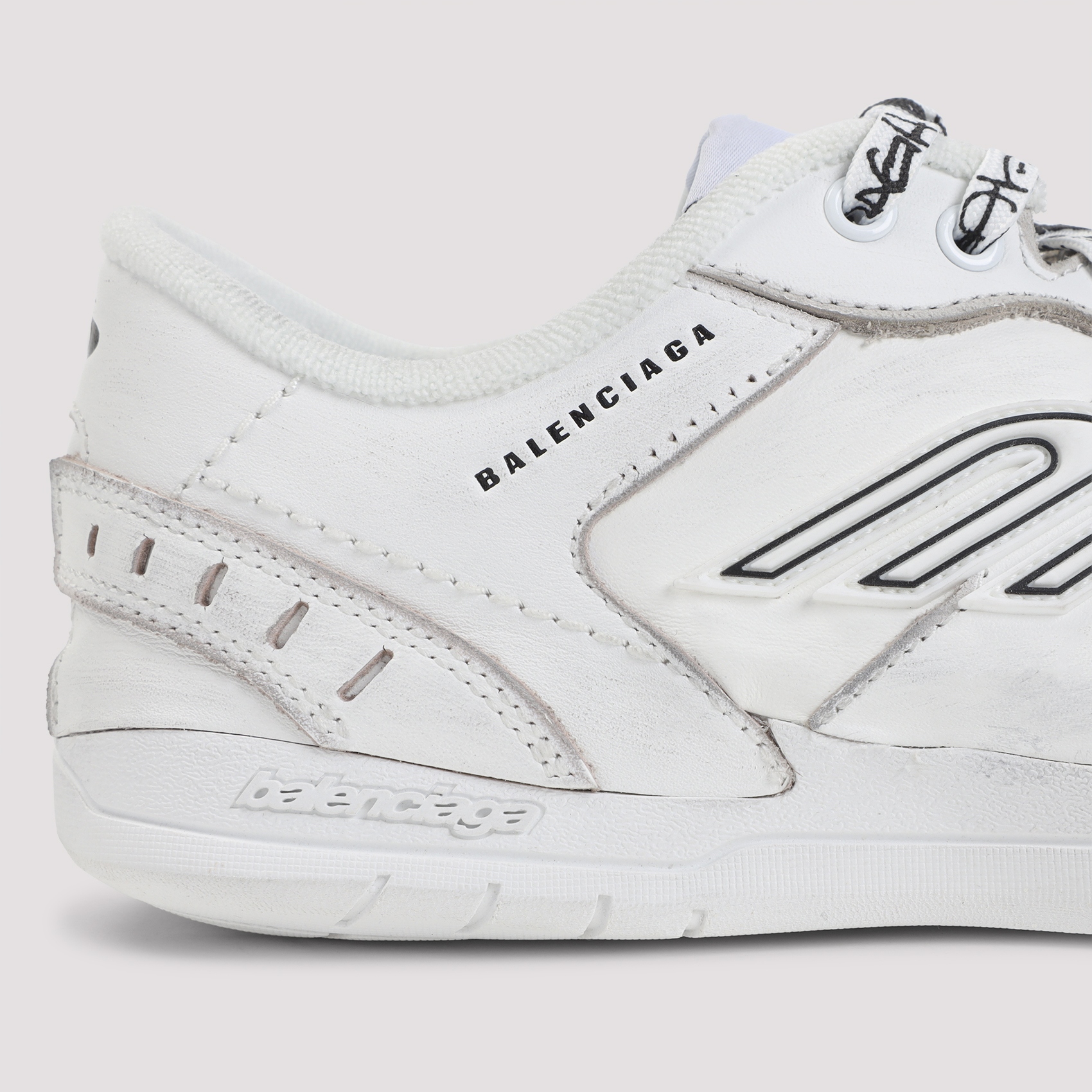 [Balenciaga] Sneakers FW26 841763.WCURS